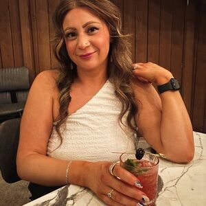 Meet your Posher, Caitie